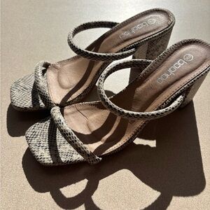 Boohoo Beige Snake Print Heels